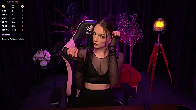 Wild Alice me online show from 05/13/26, 04:14