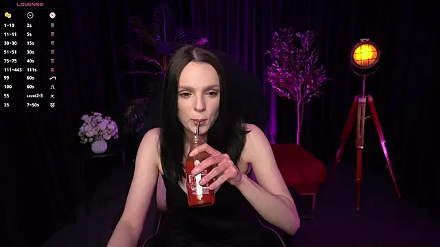 Wild Alice me online show from 04/22/26, 03:08
