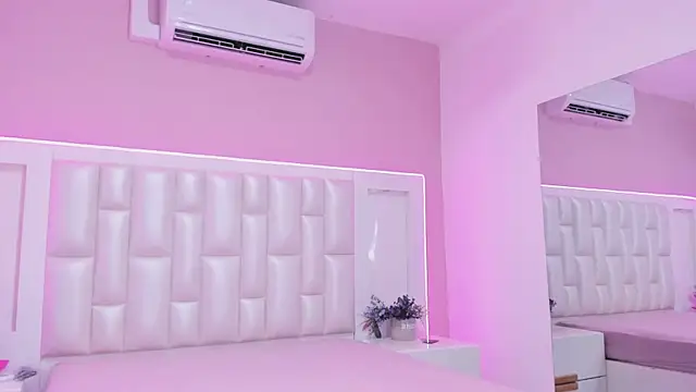 Liia Collins online show from 04/10/26, 05:20