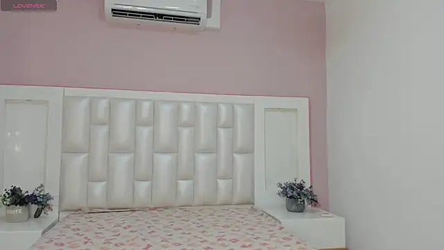 Liia Collins online show from 04/09/26, 05:41