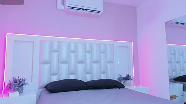 Liia Collins online show from 04/14/26, 05:29