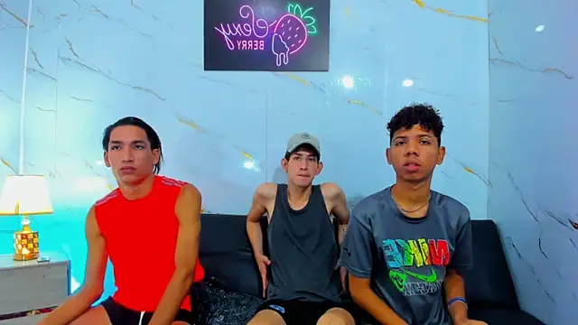 Snapshot of Spicy_guys chatting on 02/28/26, 01:00 Spicy guys online show from 02/28/26, 01:00