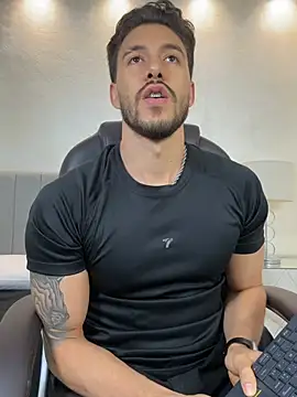 Snapshot of evans_campbell1 chatting on 02/23/26, 11:27 evans campbell1 online show from 02/23/26, 11:27