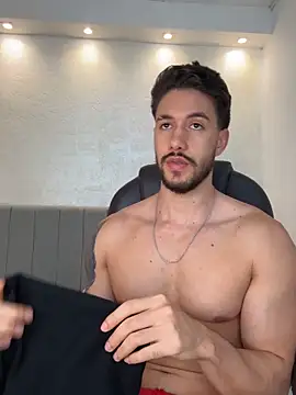 Snapshot of evans_campbell1 chatting on 02/27/26, 12:22 evans campbell1 online show from 02/27/26, 12:22