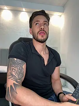 Snapshot of evans_campbell1 chatting on 02/25/26, 11:26 evans campbell1 online show from 02/25/26, 11:26