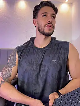 Snapshot of evans_campbell1 chatting on 02/24/26, 11:27 evans campbell1 online show from 02/24/26, 11:27