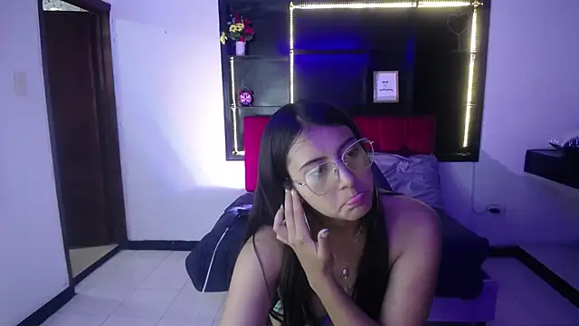 Sweett liia  online show from 03/26/26, 07:45