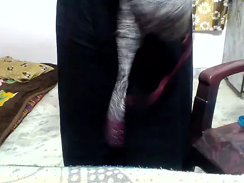 Snapshot of Angel_honeybear_143 chatting on 03/04/26, 09:44 Angel honeybear 143 online show from 03/04/26, 09:44