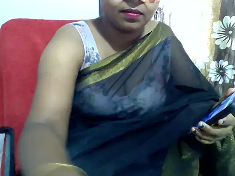 Snapshot of Angel_honeybear_143 chatting on 06/24/26, 09:52 Angel honeybear 143 online show from 06/24/26, 09:52
