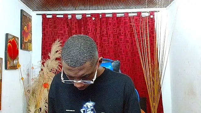 Snapshot of milo018 chatting on 02/17/26, 08:50 milo018 online show from 02/17/26, 08:50