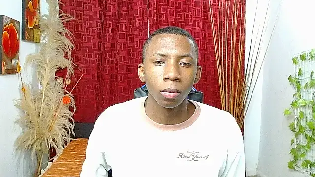 milo018 online show from 03/26/26, 08:40