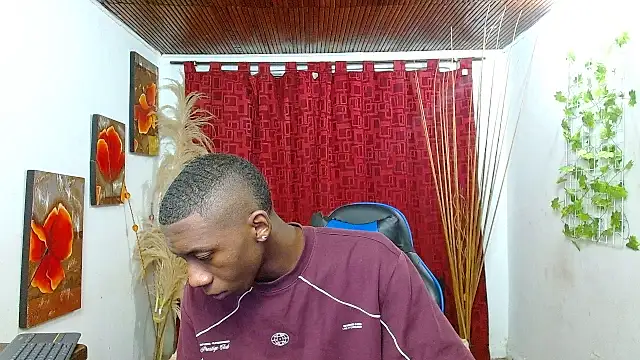 Snapshot of milo018 chatting on 02/22/26, 07:22 milo018 online show from 02/22/26, 07:22