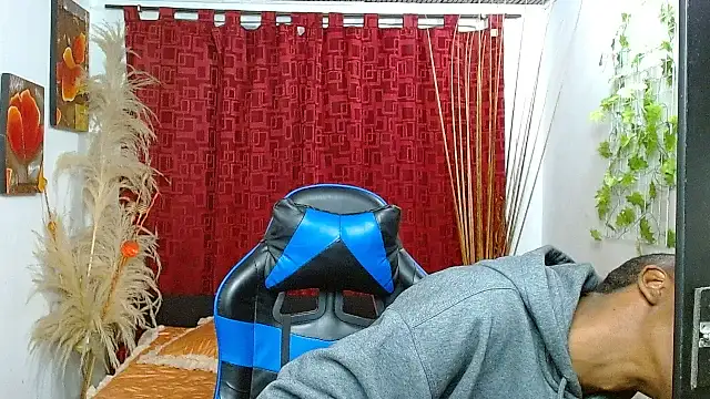 milo018 online show from 03/17/26, 08:28