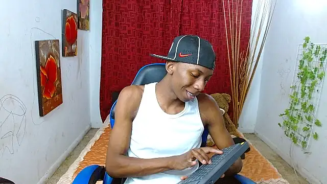 Snapshot of milo018 chatting on 07/01/26, 07:52 milo018 online show from 07/01/26, 07:52