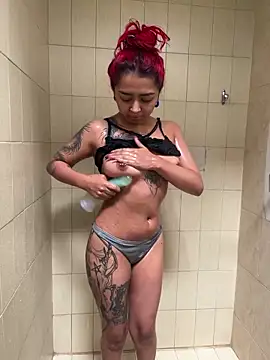 poyson ivy online show from 02/23/26, 09:37