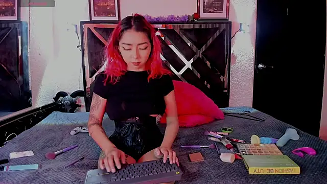 poyson ivy online show from 04/16/26, 12:11