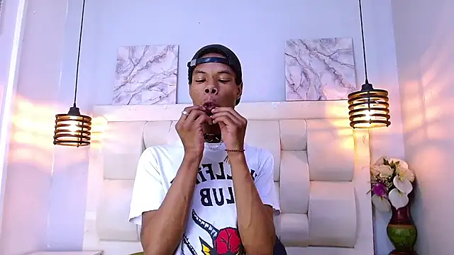 Santiago Ortiz  online show from 04/10/26, 06:59