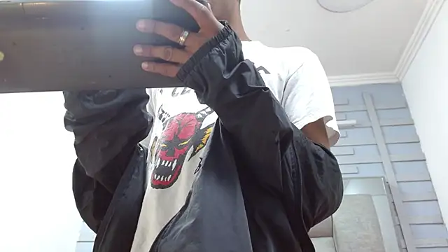 Santiago Ortiz  online show from 03/06/26, 01:39