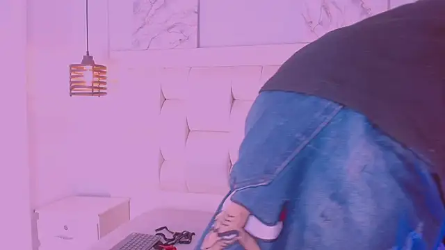 Santiago Ortiz  online show from 03/21/26, 09:30