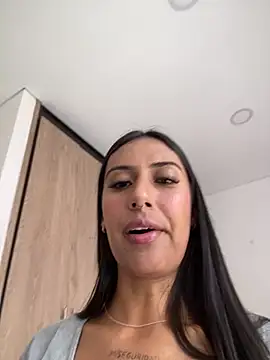 Tifqueen online show from 04/06/26, 05:14