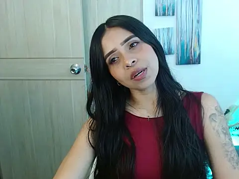 Snapshot of Pauliha chatting on 02/26/26, 04:51 Pauliha online show from 02/26/26, 04:51