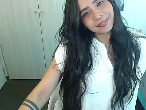 Snapshot of Pauliha chatting on 02/20/26, 06:54 Pauliha online show from 02/20/26, 06:54