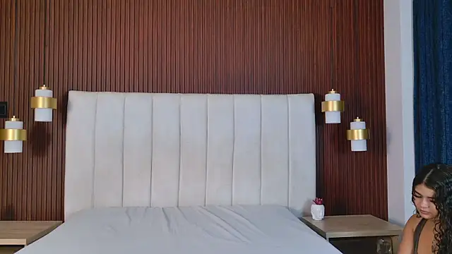 Lorenn Sweet online show from 04/14/26, 12:21