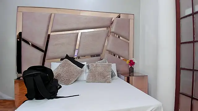 Kendal Lane online show from 03/27/26, 07:15