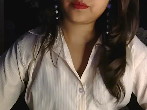 sassy slut 69 online show from 05/28/26, 04:42