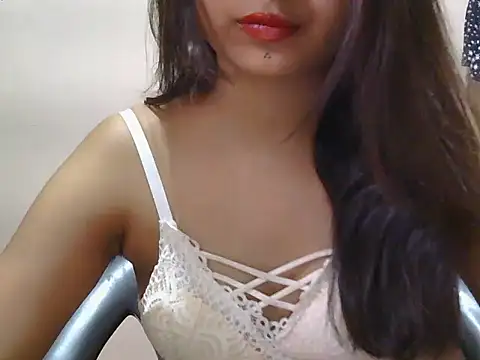 sassy slut 69 online show from 04/21/26, 12:01