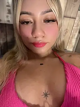 Snapshot of Dulce_Sofi_ chatting on 05/31/26, 10:54 Dulce Sofi online show from 05/31/26, 10:54