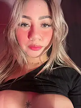 Snapshot of Dulce_Sofi_ chatting on 03/30/26, 10:11 Dulce Sofi online show from 03/30/26, 10:11