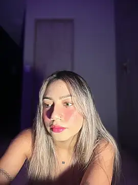 Snapshot of Dulce_Sofi_ chatting on 03/17/26, 09:51 Dulce Sofi online show from 03/17/26, 09:51