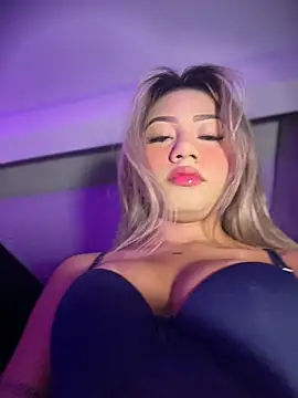 Snapshot of Dulce_Sofi_ chatting on 03/31/26, 10:12 Dulce Sofi online show from 03/31/26, 10:12