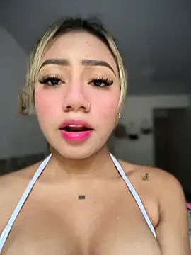 Snapshot of Dulce_Sofi_ chatting on 02/25/26, 06:08 Dulce Sofi online show from 02/25/26, 06:08