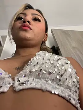 Snapshot of Dulce_Sofi_ chatting on 02/19/26, 07:44 Dulce Sofi online show from 02/19/26, 07:44