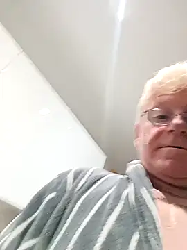 olivbisoumis online show from 03/30/26, 04:25