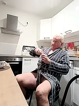 olivbisoumis online show from 03/24/26, 05:40