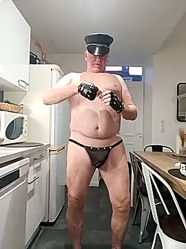 olivbisoumis online show from 04/16/26, 05:08