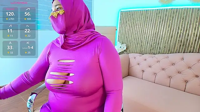 Snapshot of Nadia_Privee chatting on 02/21/26, 09:17 Nadia Privee online show from 02/21/26, 09:17