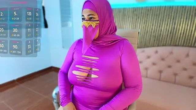 Snapshot of Nadia_Privee chatting on 02/23/26, 07:03 Nadia Privee online show from 02/23/26, 07:03