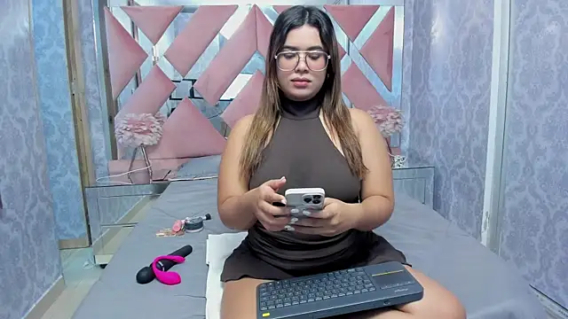 Snapshot of liz_ariza4u chatting on 04/01/26, 03:30 liz ariza4u online show from 04/01/26, 03:30