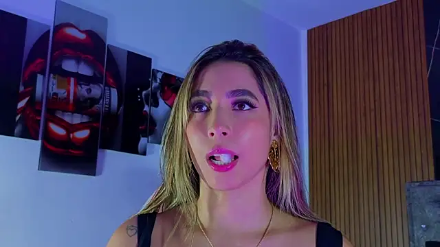 Sophiexx  online show from 03/07/26, 12:06