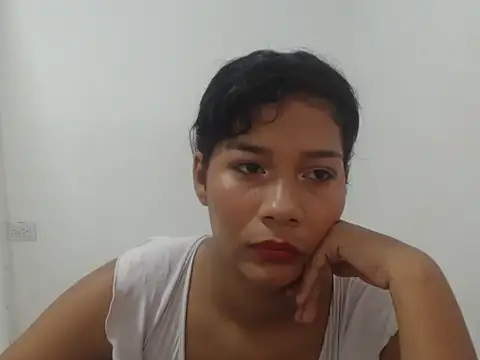 Snapshot of alison254 chatting on 02/19/26, 12:24 alison254 online show from 02/19/26, 12:24