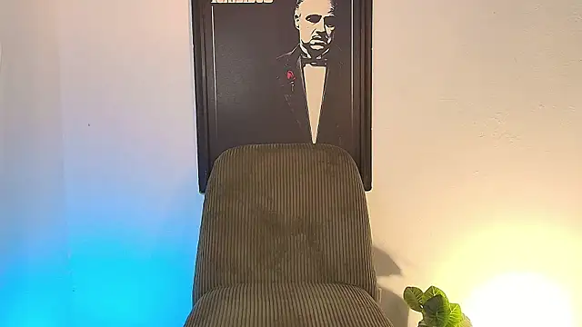 Eliassalvatore  online show from 05/12/26, 04:13