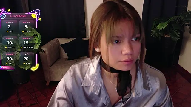 Snapshot of Alessia_Monroe_ chatting on 03/02/26, 08:27 Alessia Monroe online show from 03/02/26, 08:27