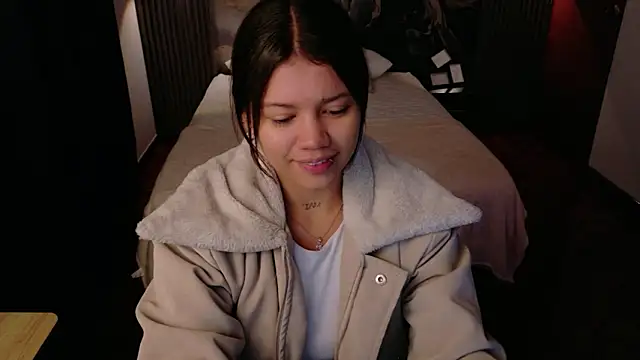 Snapshot of Alessia_Monroe_ chatting on 02/24/26, 01:34 Alessia Monroe online show from 02/24/26, 01:34