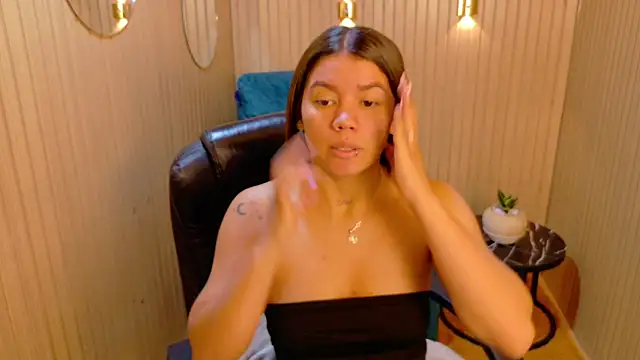 Alessia Monroe  online show from 03/07/26, 08:25