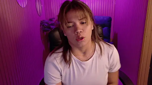 Alessia Monroe  online show from 04/06/26, 07:59