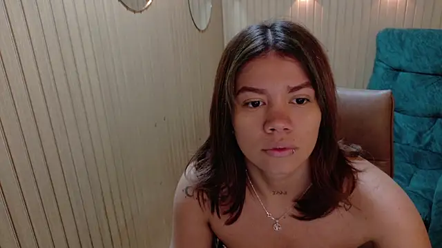 Snapshot of Alessia_Monroe_ chatting on 02/20/26, 01:13 Alessia Monroe online show from 02/20/26, 01:13